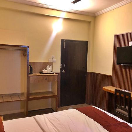 Hotel Peaceland Lumbini Esterno foto