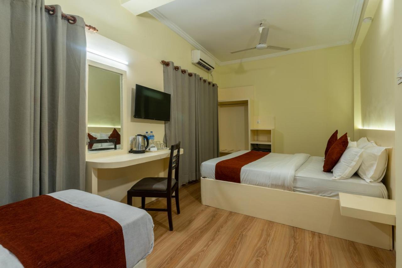 Hotel Peaceland Lumbini Esterno foto