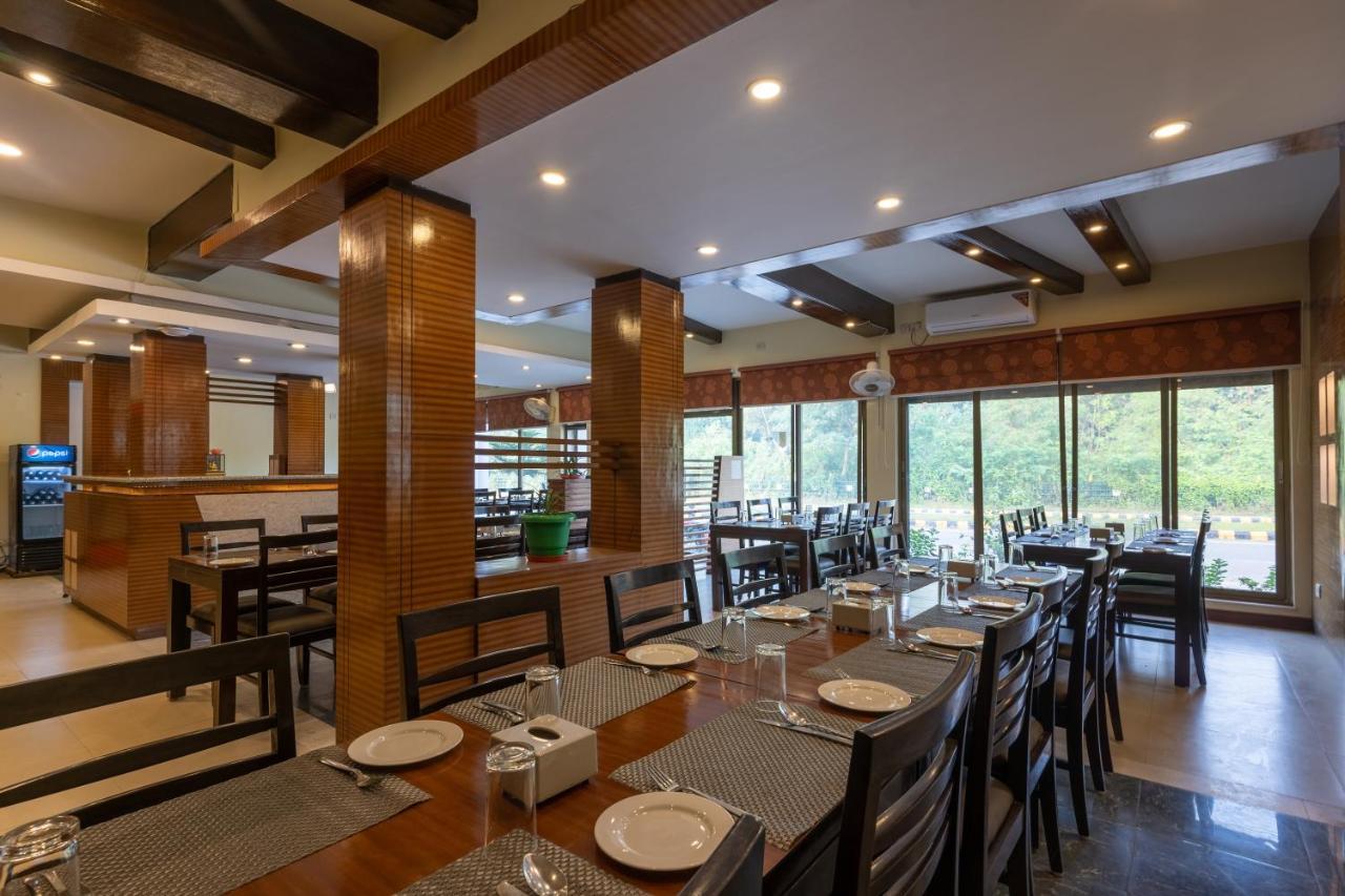 Hotel Peaceland Lumbini Esterno foto