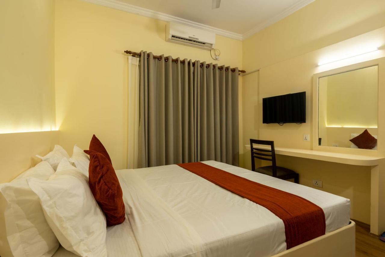 Hotel Peaceland Lumbini Esterno foto
