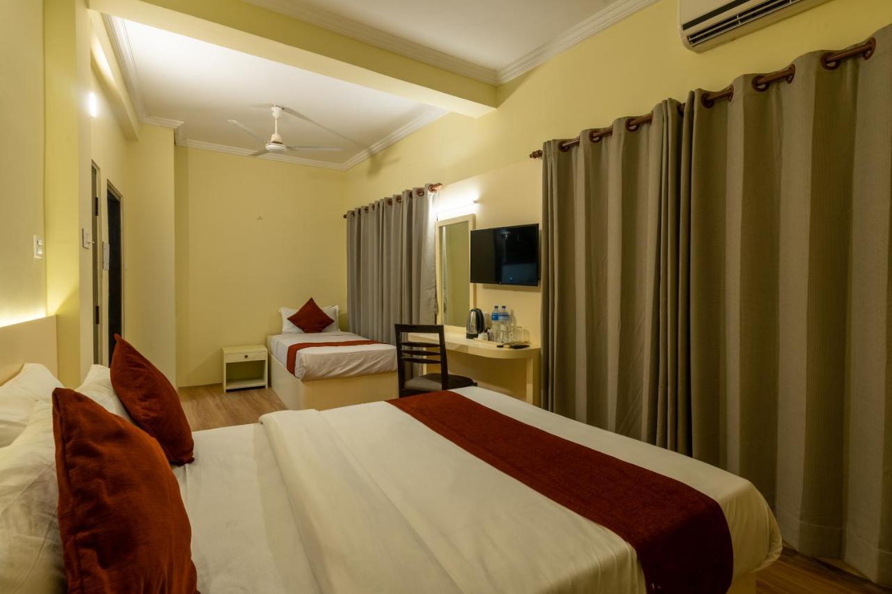 Hotel Peaceland Lumbini Esterno foto
