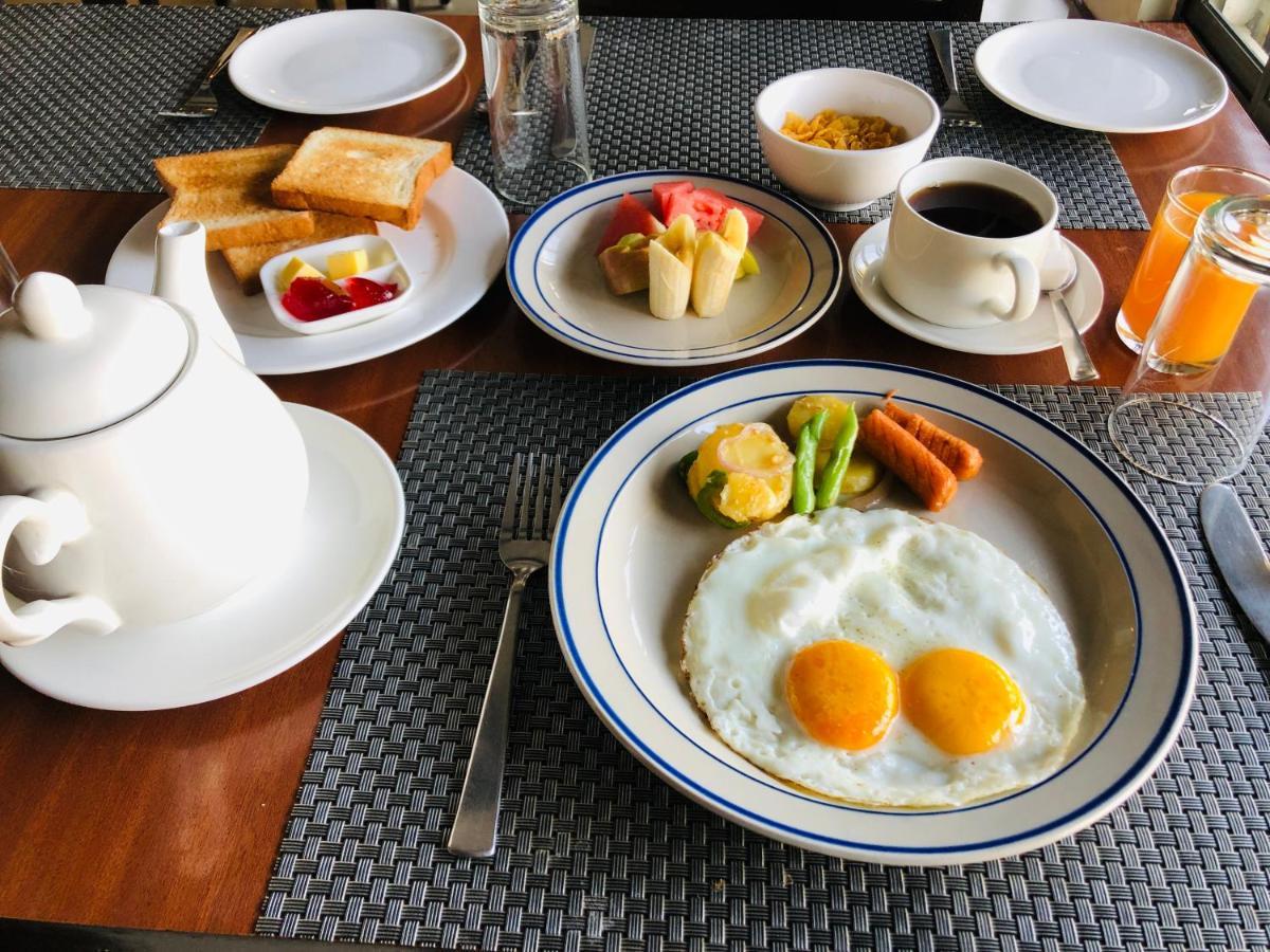 Hotel Peaceland Lumbini Esterno foto