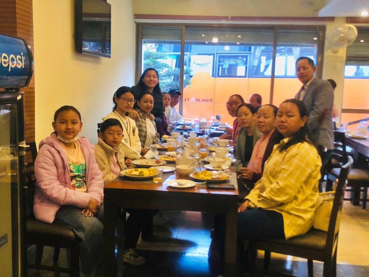 Hotel Peaceland Lumbini Esterno foto