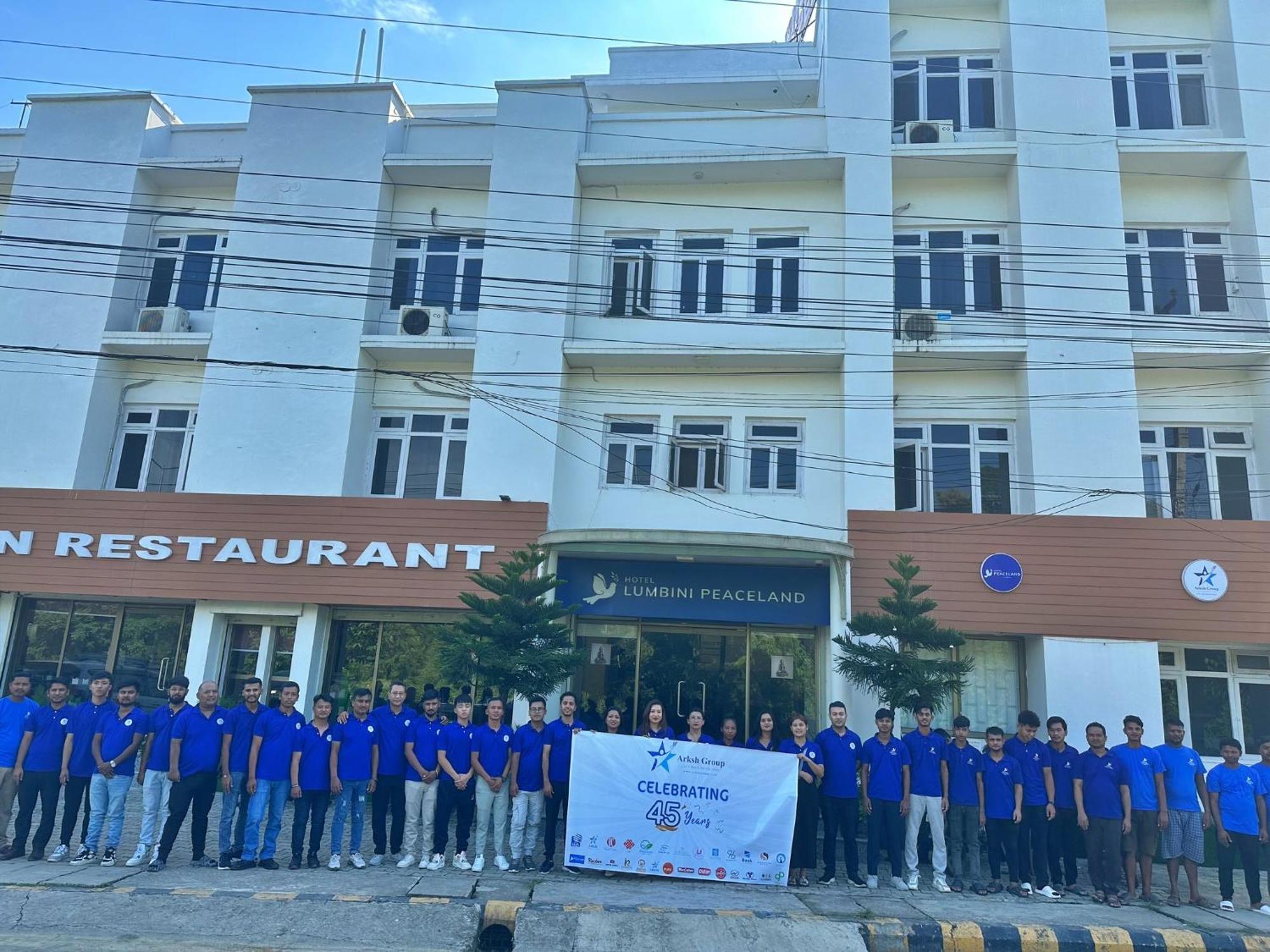 Hotel Peaceland Lumbini Esterno foto