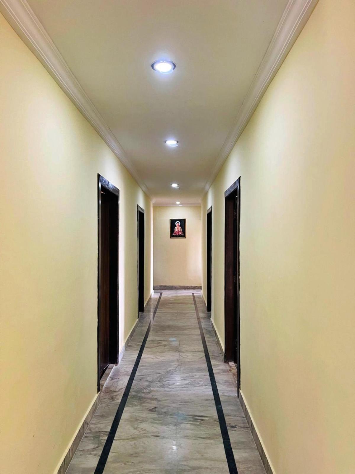 Hotel Peaceland Lumbini Esterno foto