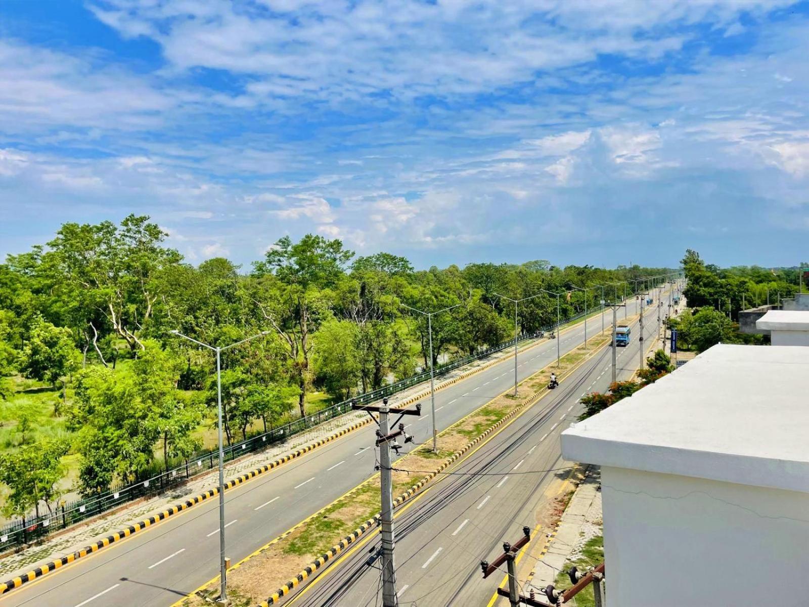 Hotel Peaceland Lumbini Esterno foto