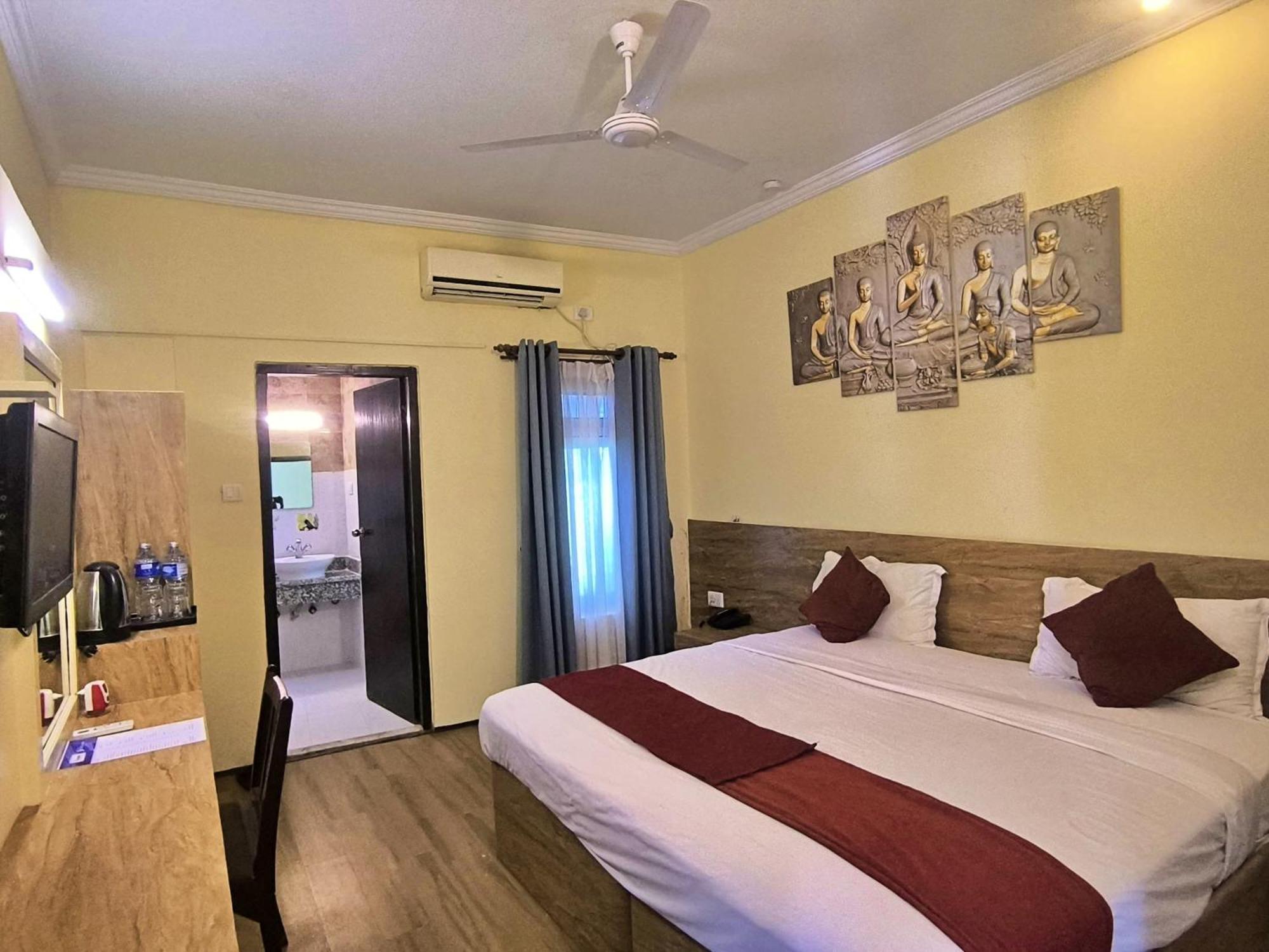 Hotel Peaceland Lumbini Esterno foto