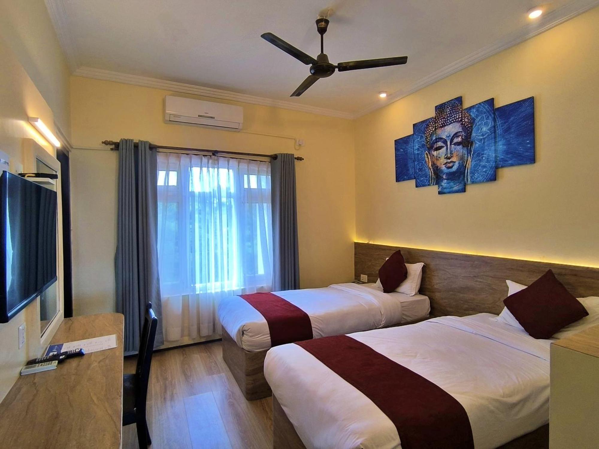 Hotel Peaceland Lumbini Esterno foto
