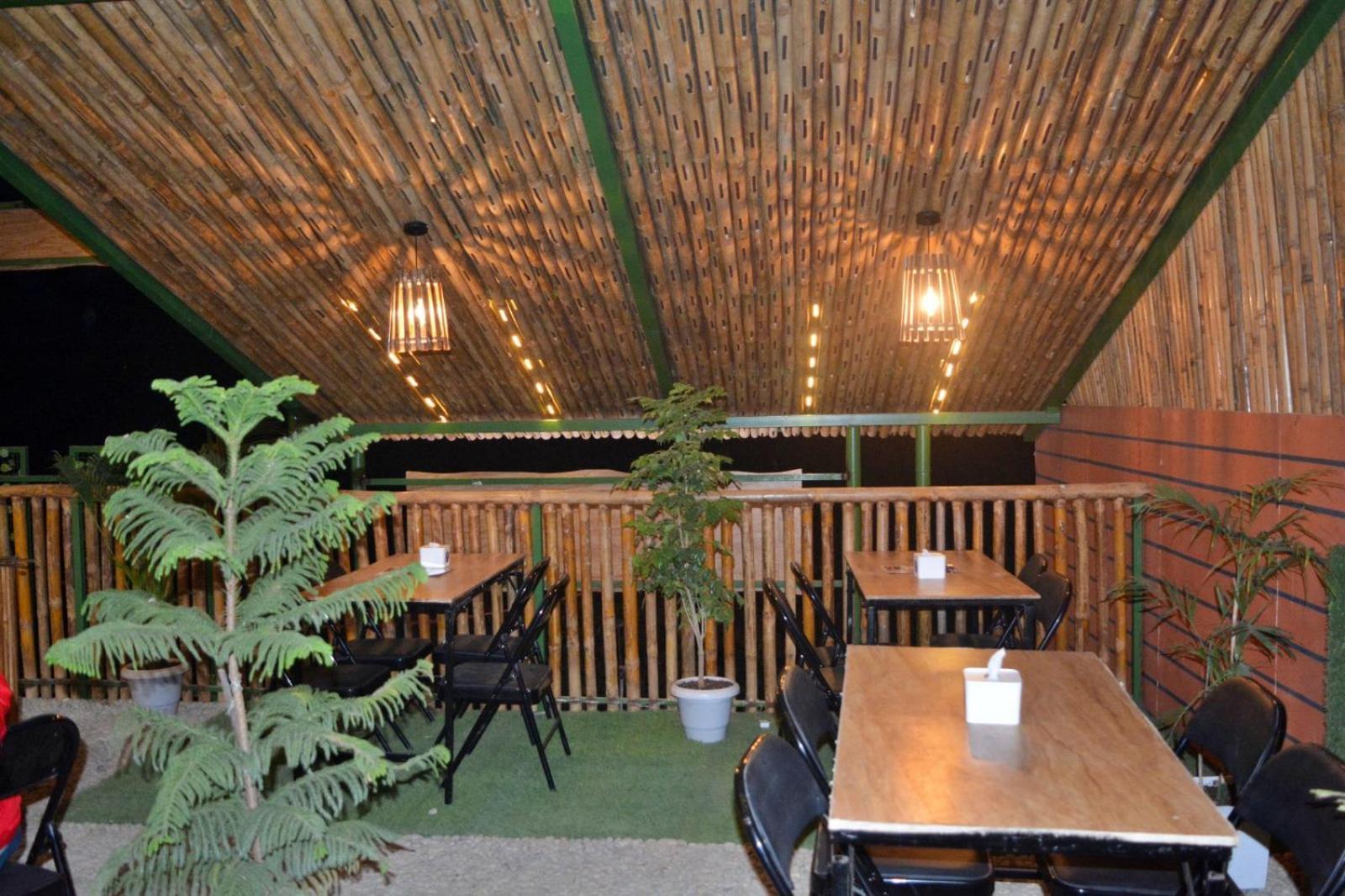 Hotel Peaceland Lumbini Esterno foto